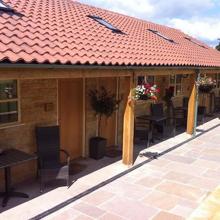 Bed and Breakfast The Cholmeley Arms Burton Coggles Exterior foto